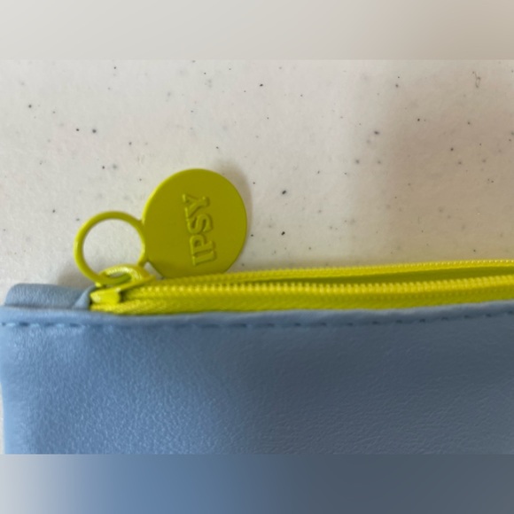 NWOT IPSY “Power Moves” March 2022 Glam Bag - Picture 5 of 6